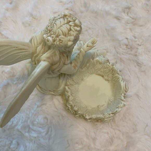 Partylite Ariana Fairy Blowing Kisses‎ Porcelain Tea Light Candle Holder - Picture 9 of 11